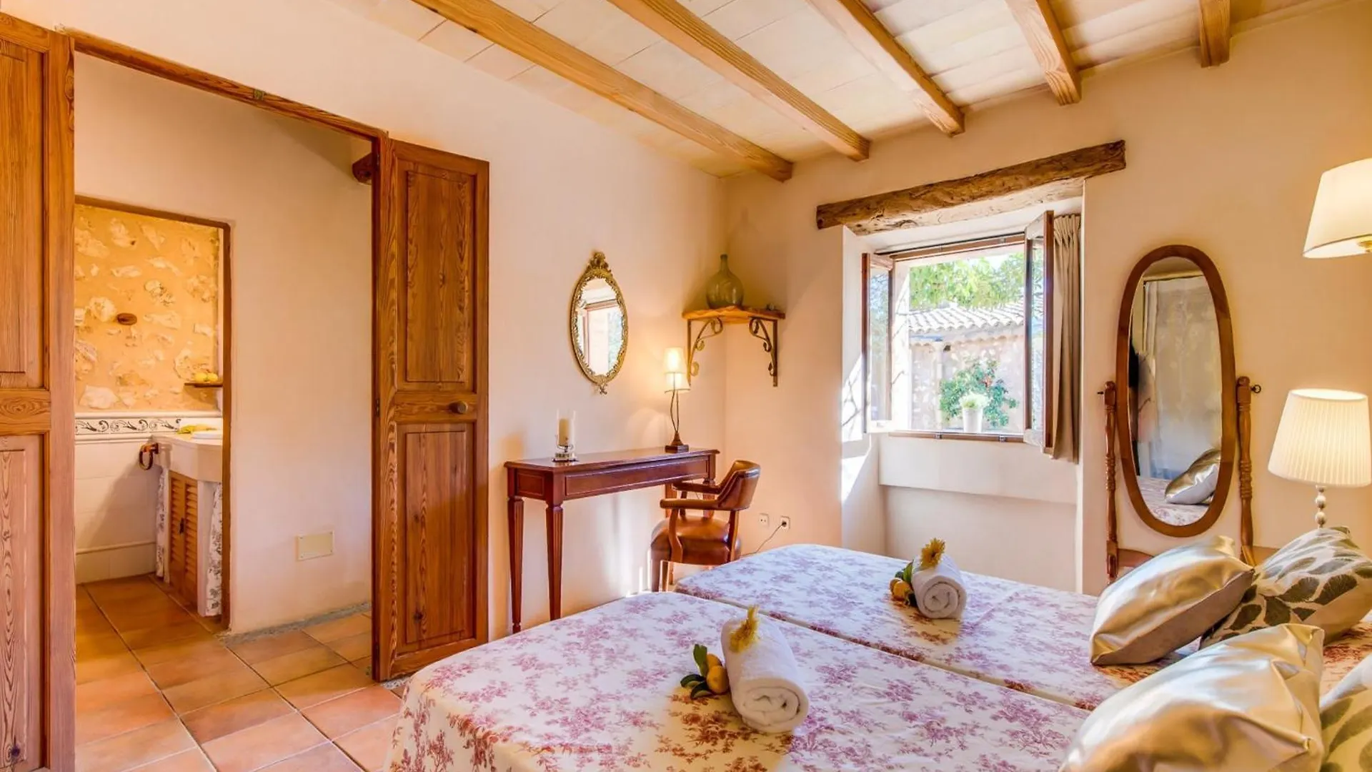 Charming Country House With Pool View Sencelles Hébergement de vacances